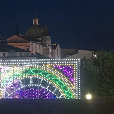 לינה וארוחת בוקר Lemons Coast