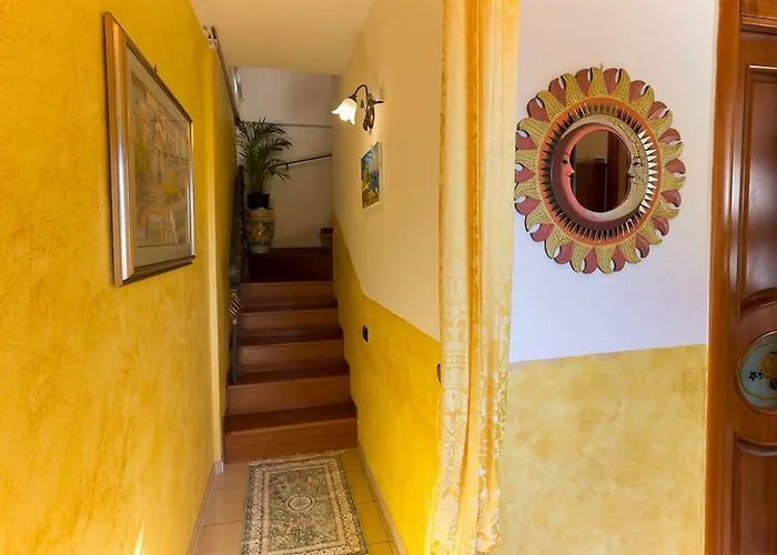 לינה וארוחת בוקר Lemons Coast צ'טארה