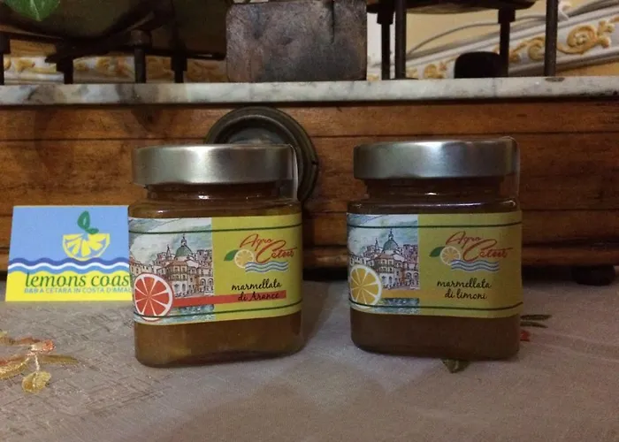 לינה וארוחת בוקר Lemons Coast 3*